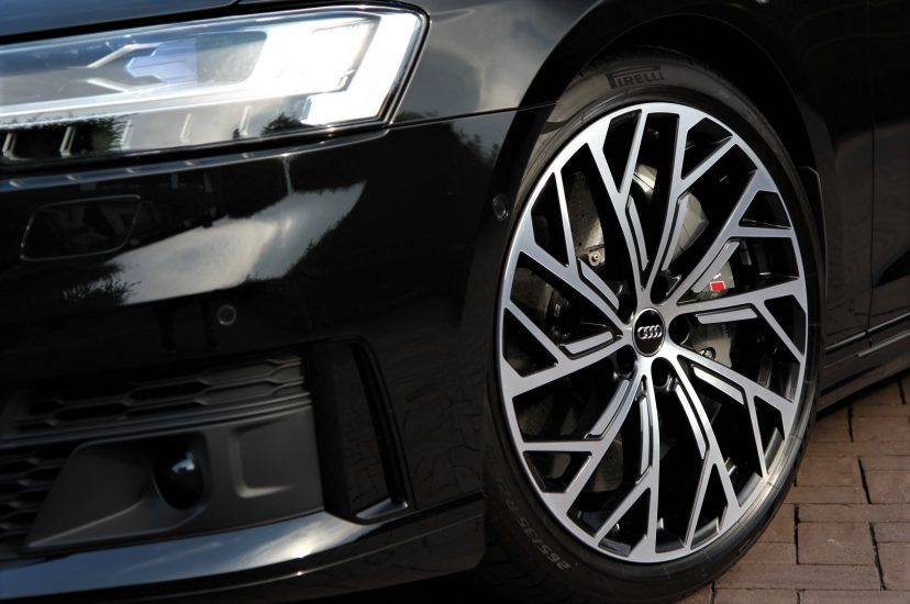 Audi S8