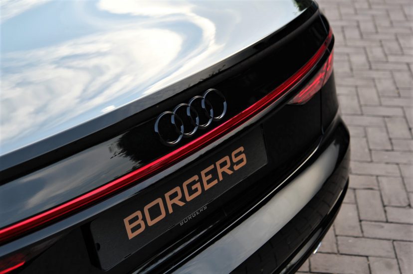 Audi S8