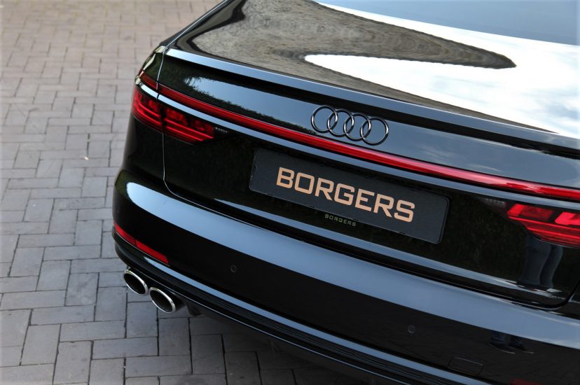 Audi S8