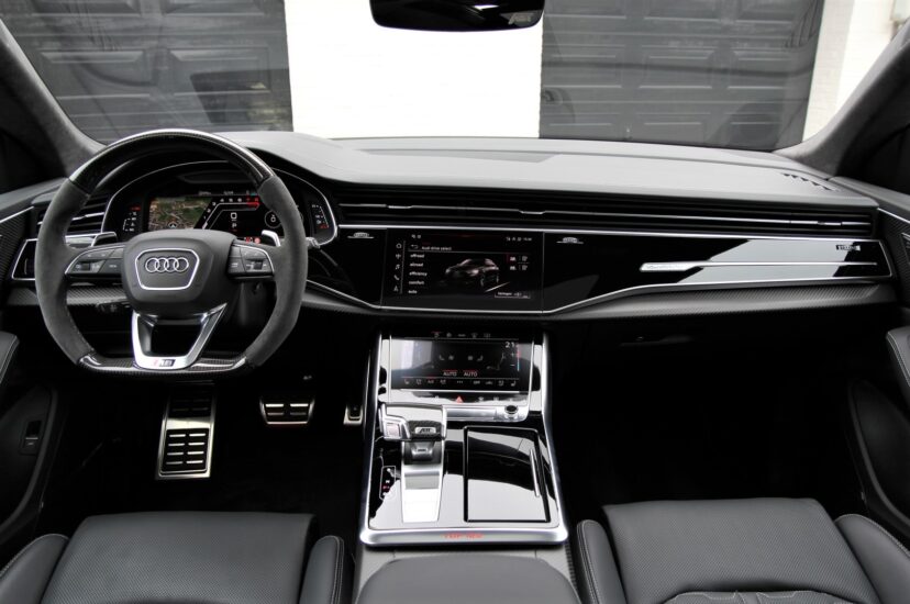 Audi RSQ8-R
