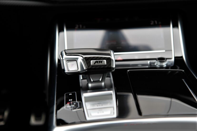 Audi RSQ8-R