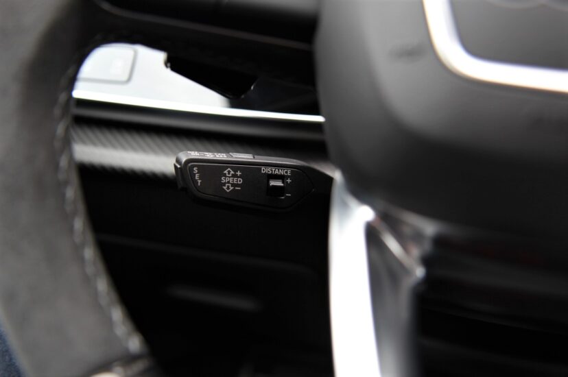 Audi RSQ8-R
