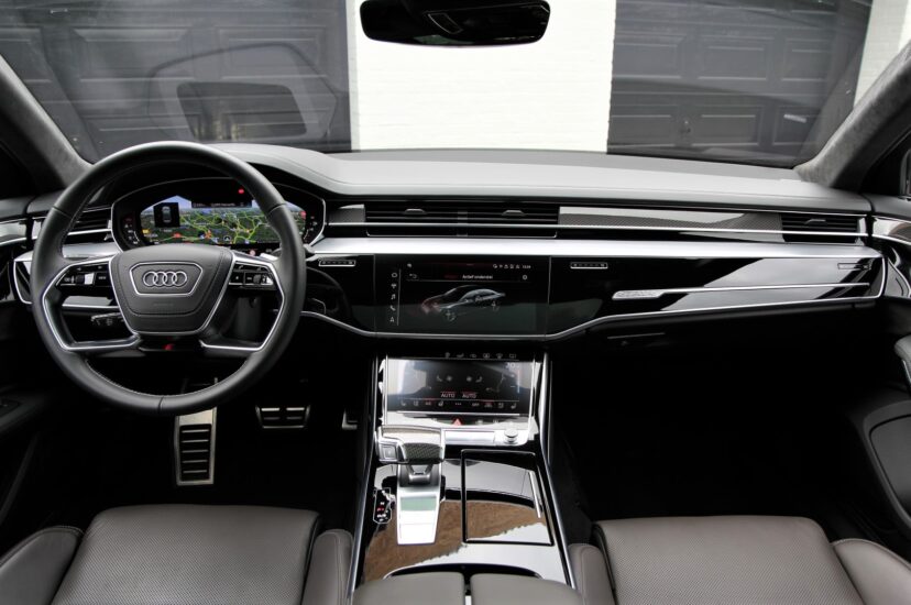 Audi S8