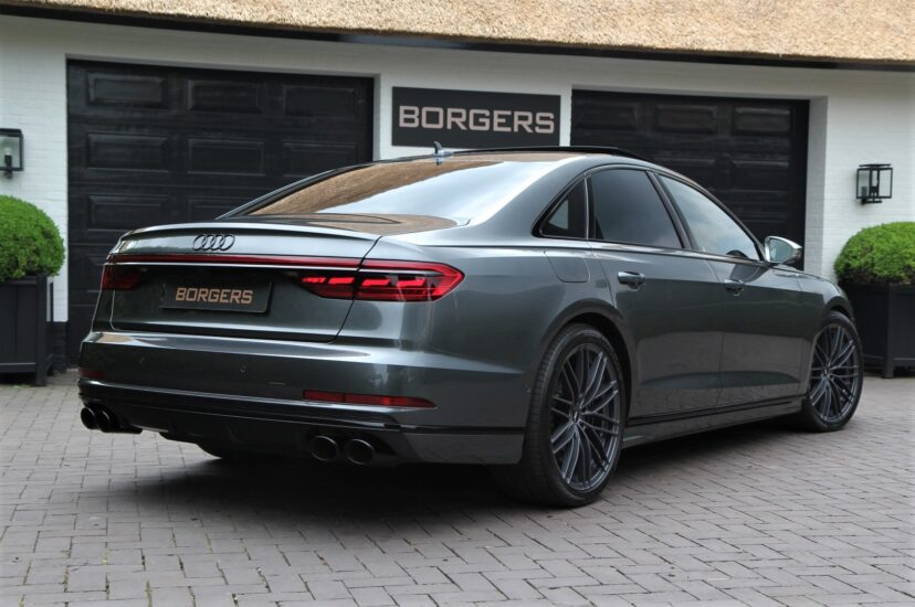 Audi S8