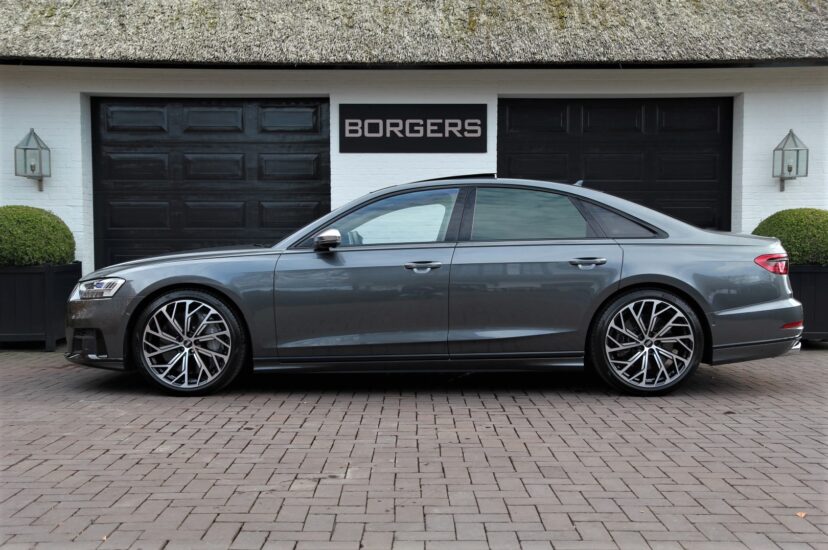 Audi S8