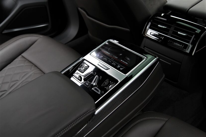 Audi S8
