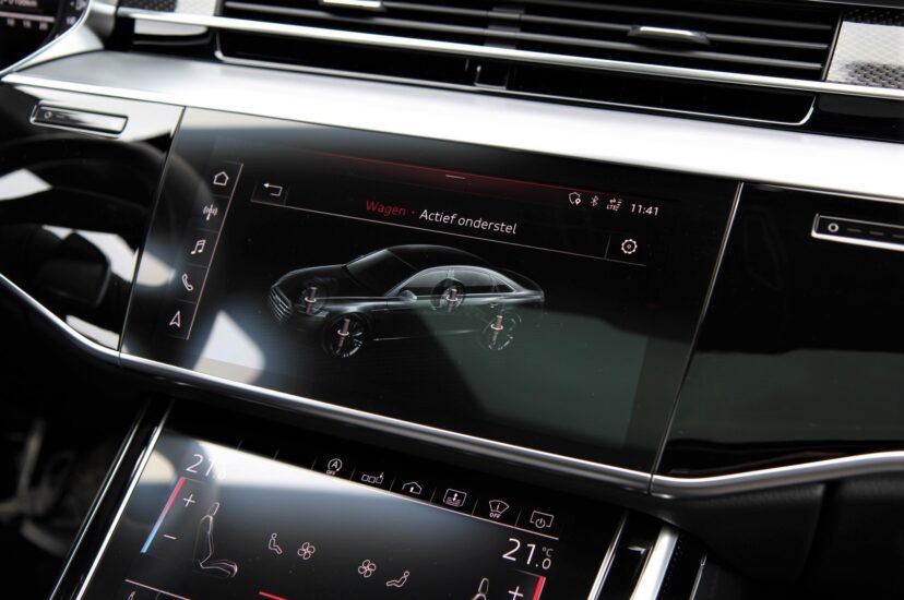 Audi S8