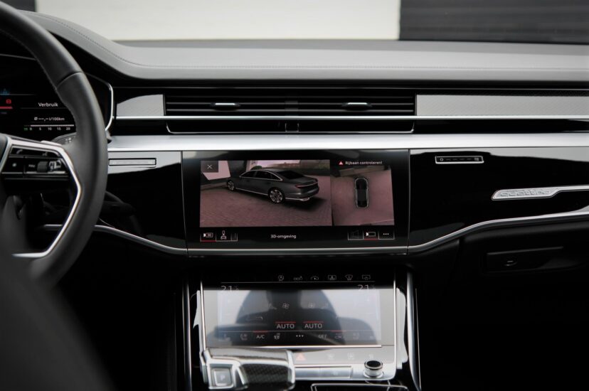Audi S8