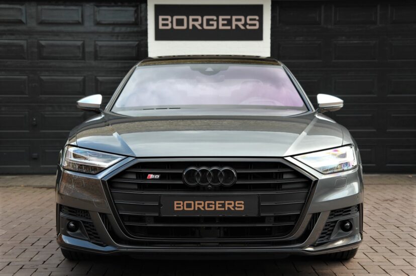 Audi S8