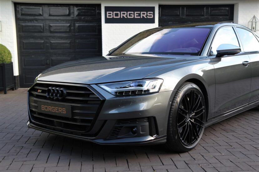 Audi S8