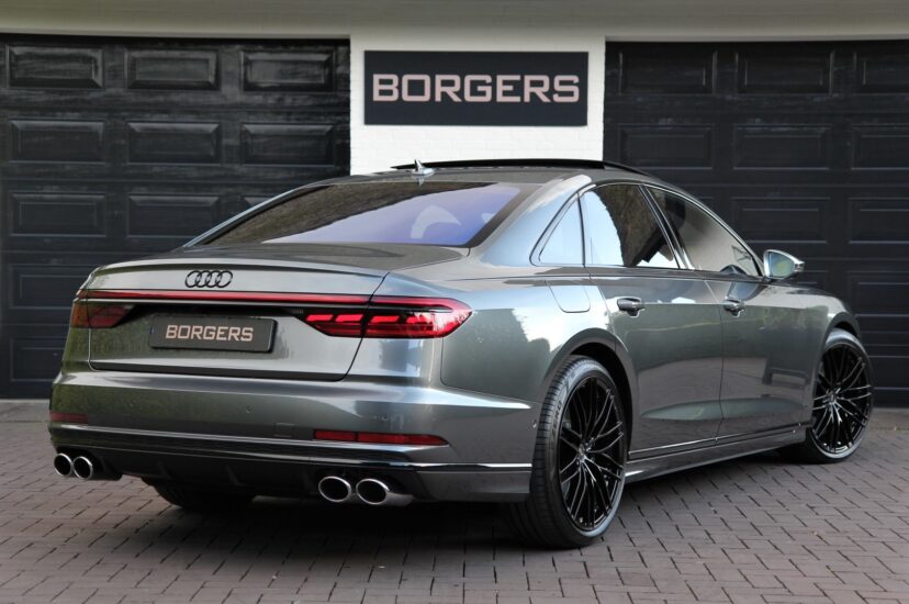 Audi S8