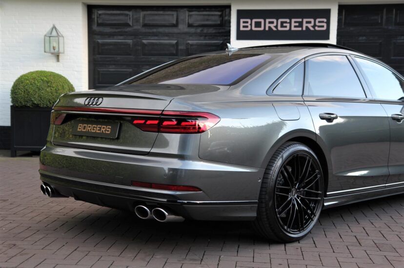 Audi S8