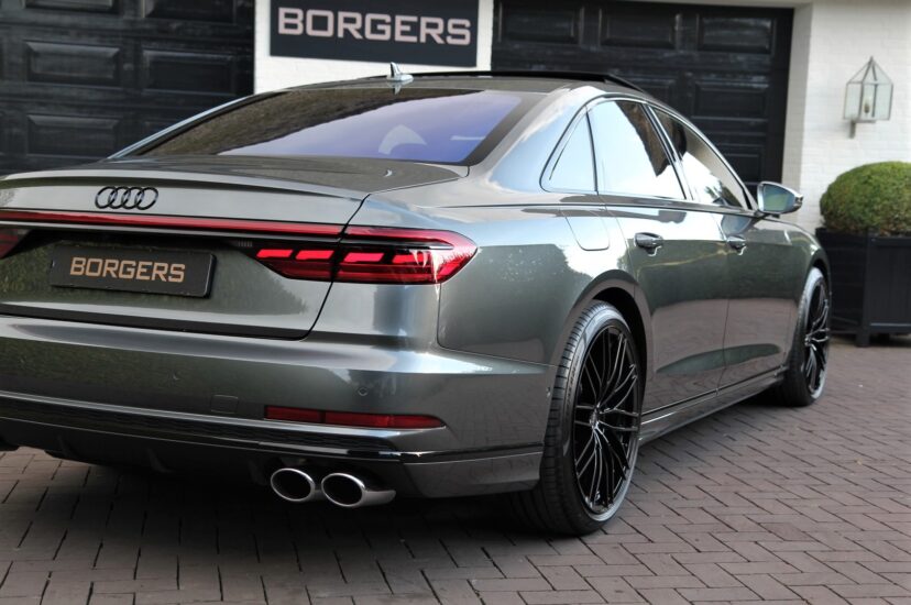 Audi S8