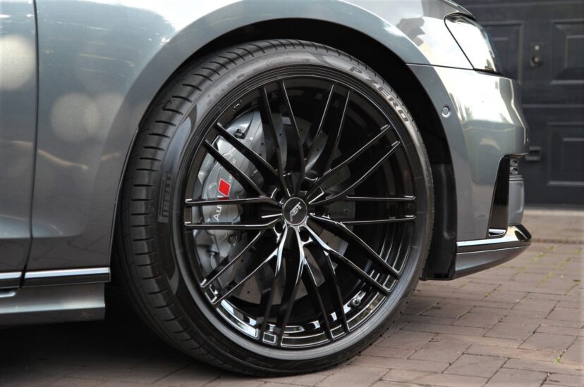 Audi S8