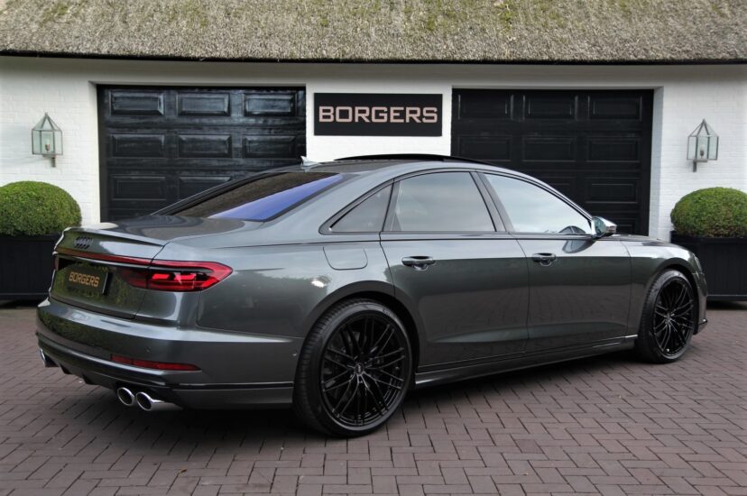Audi S8