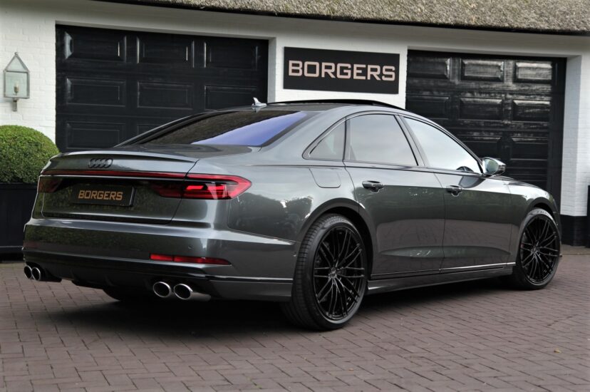 Audi S8