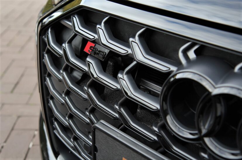 Audi S8
