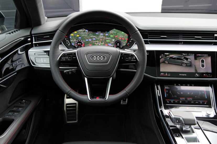 Audi S8