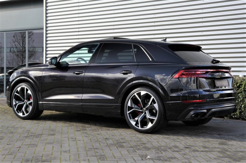 Audi SQ8