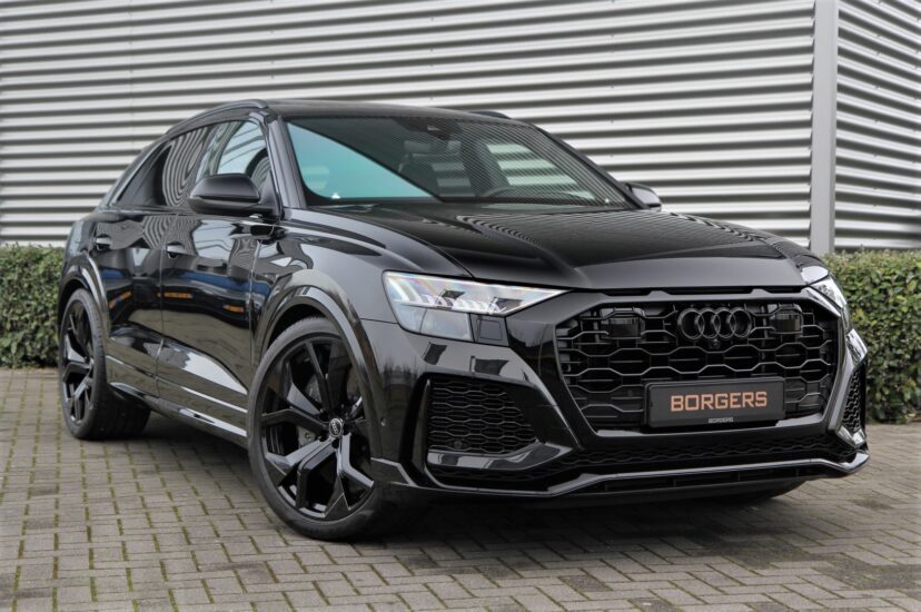 Audi RSQ8