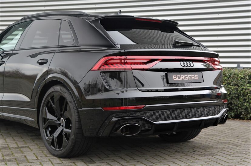 Audi RSQ8