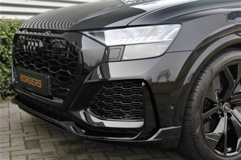 Audi RSQ8