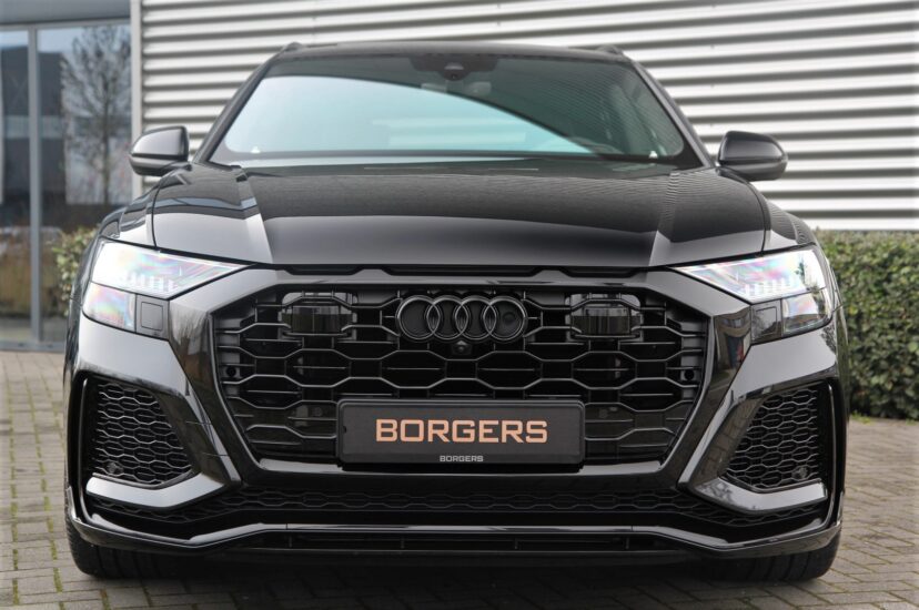 Audi RSQ8