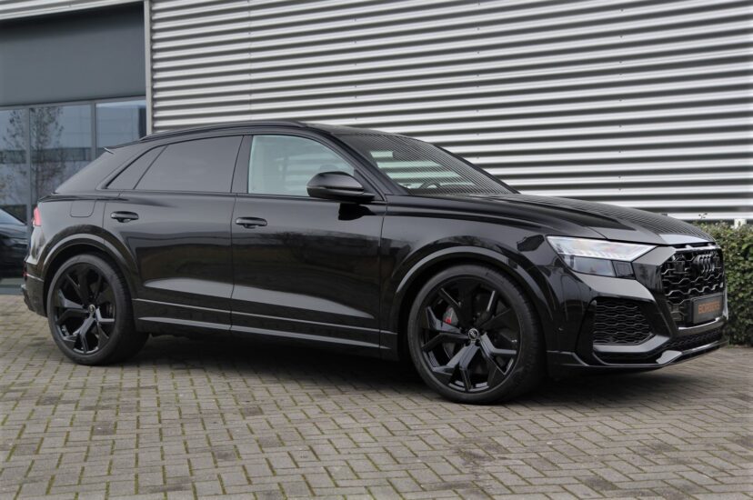 Audi RSQ8