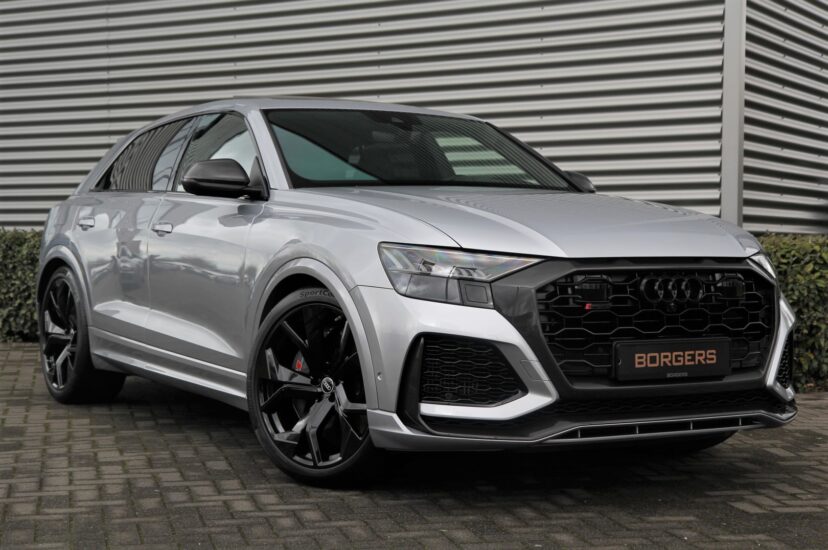 Audi RSQ8