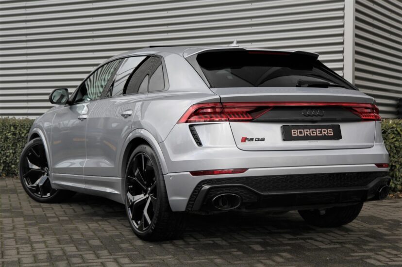 Audi RSQ8