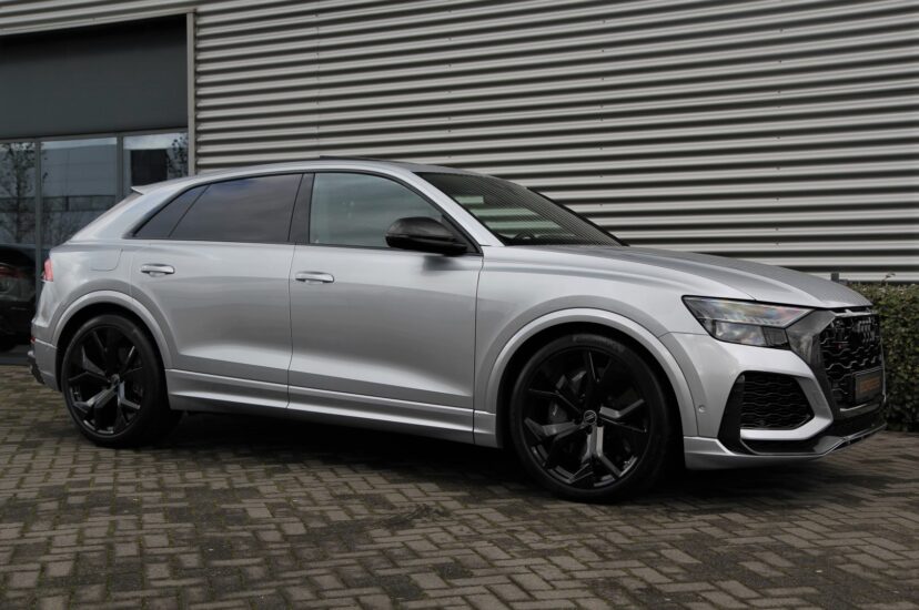 Audi RSQ8