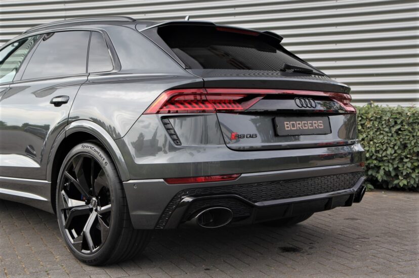 Audi RSQ8