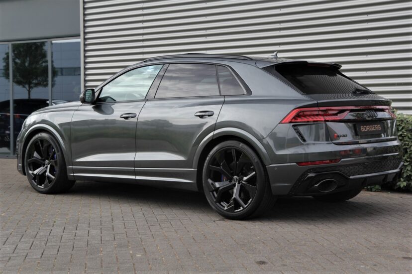 Audi RSQ8