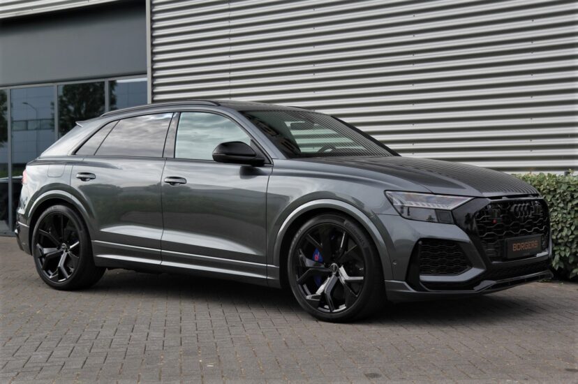 Audi RSQ8