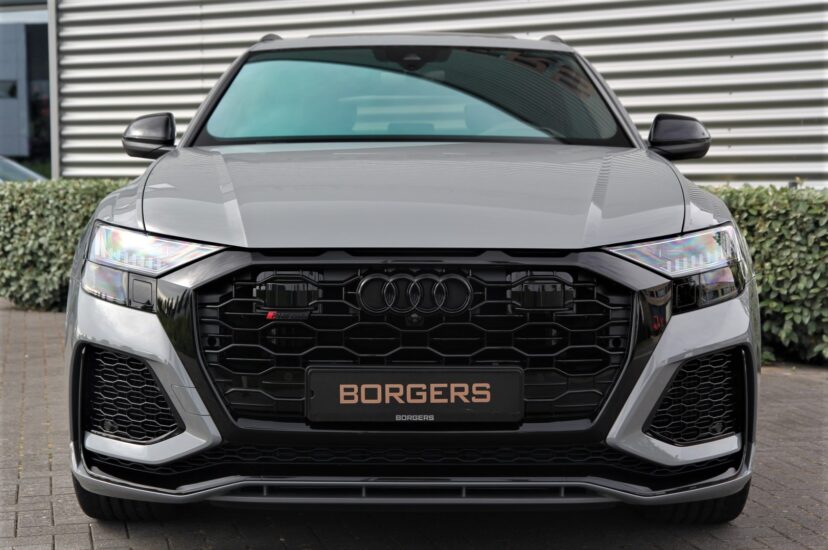 Audi RSQ8