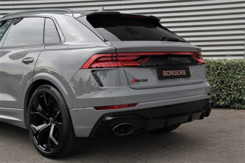 Audi RSQ8