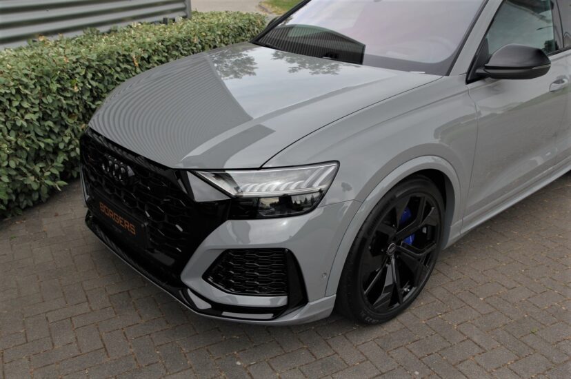 Audi RSQ8