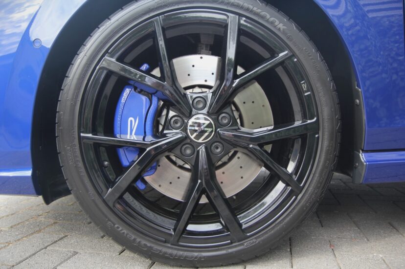 Volkswagen Golf R Variant