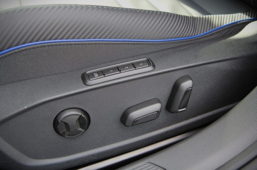 Volkswagen Golf R Variant