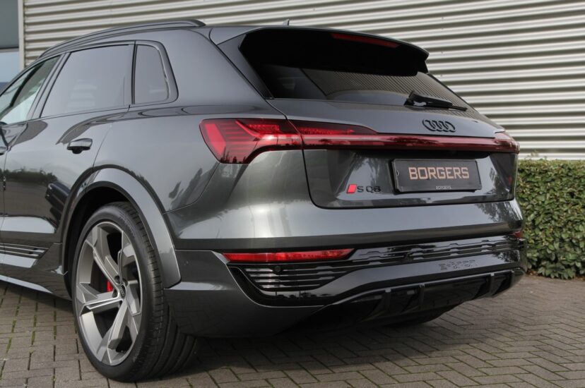 Audi SQ8 e-tron