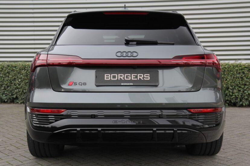 Audi SQ8 e-tron