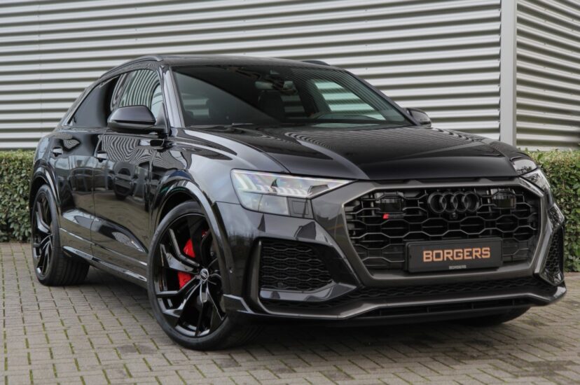 Audi RSQ8