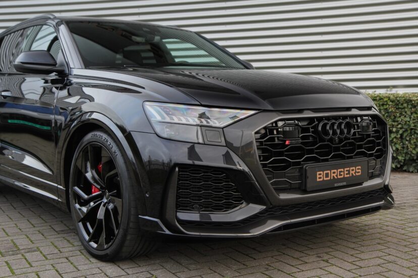 Audi RSQ8
