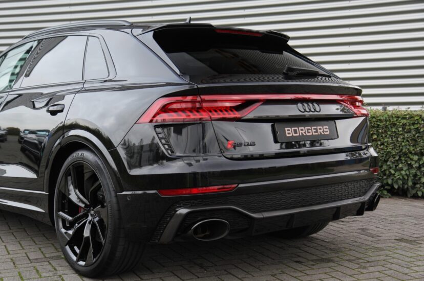 Audi RSQ8