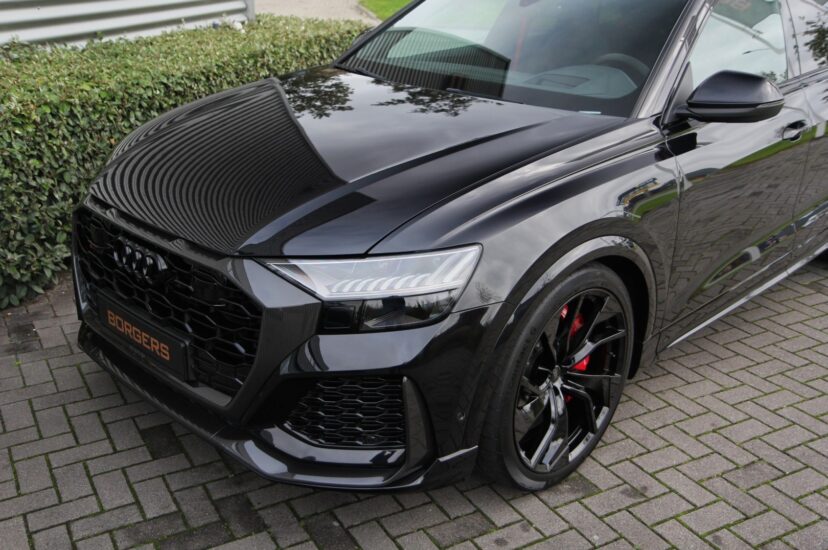 Audi RSQ8