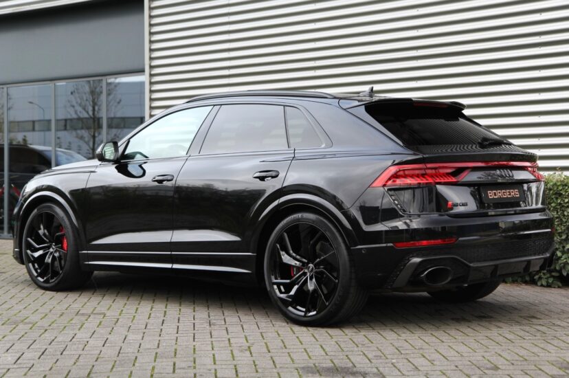 Audi RSQ8