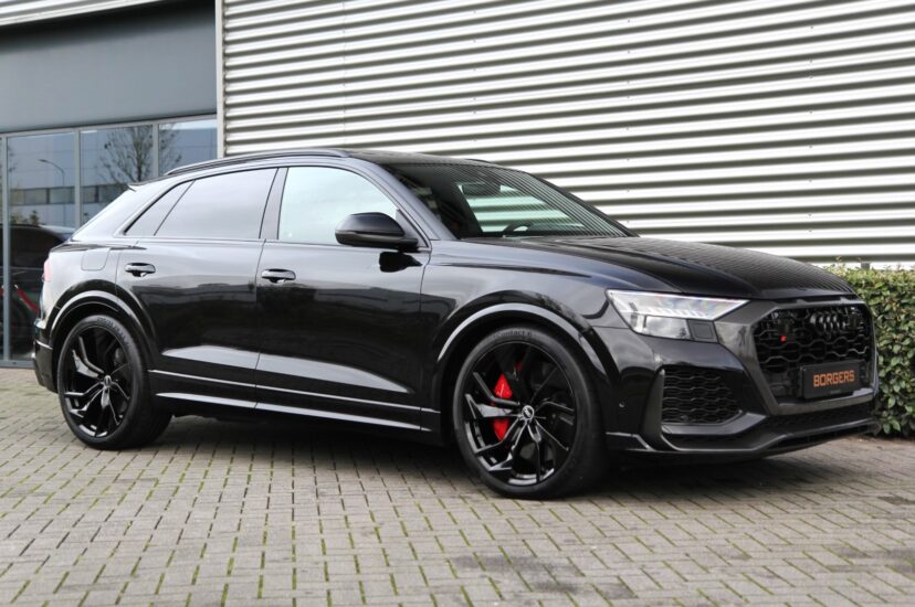 Audi RSQ8