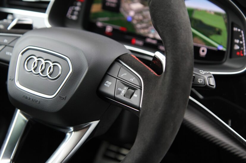 Audi RSQ8