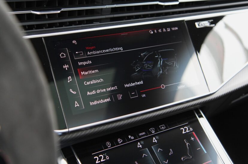 Audi RSQ8