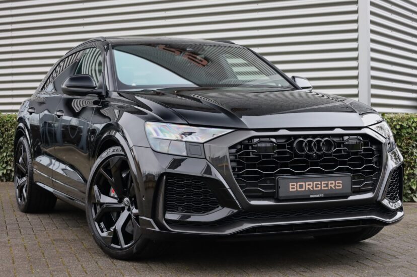 Audi RSQ8